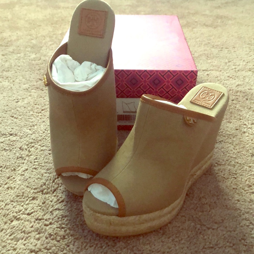 Tory Burch Royal Tan Mules New Size 7